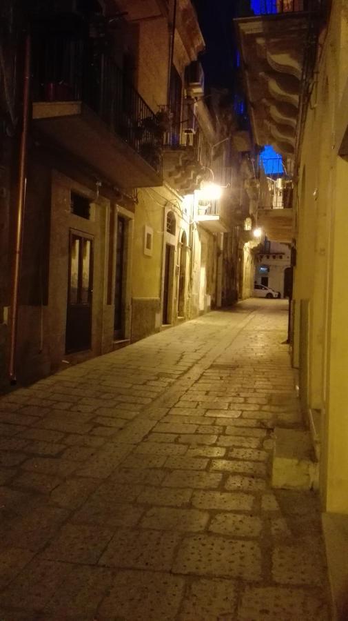 ラグーザ La Carraia Bed & Breakfast エクステリア 写真