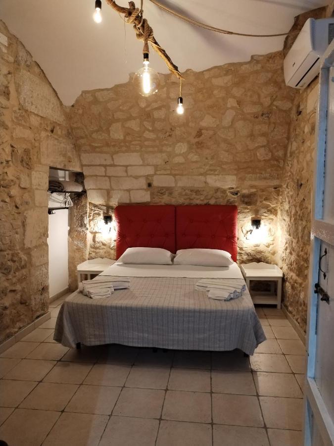 ラグーザ La Carraia Bed & Breakfast エクステリア 写真